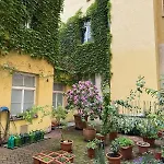 Retro Boho Style St Clement With A Oasis * Praga