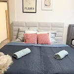 아파트 Retro Boho Style St Clement With A Oasis 프라하