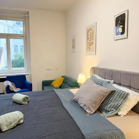 Retro Boho Style St Clement With A Oasis Apartament