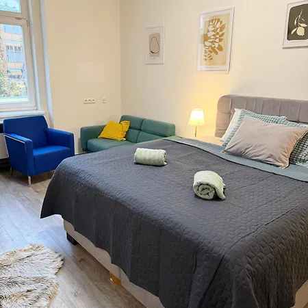 Apartament Retro Boho Style St Clement With A Oasis *