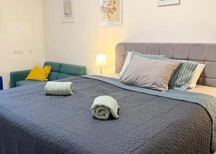 Apartament Retro Boho Style St Clement With A Oasis