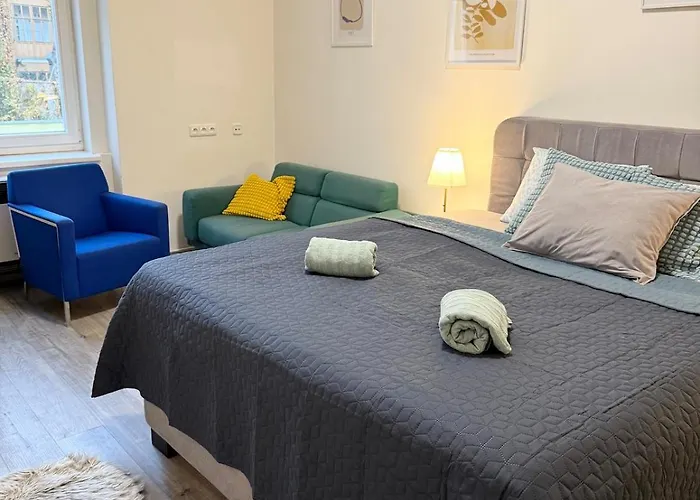 Apartament Retro Boho Style St Clement With A Oasis *